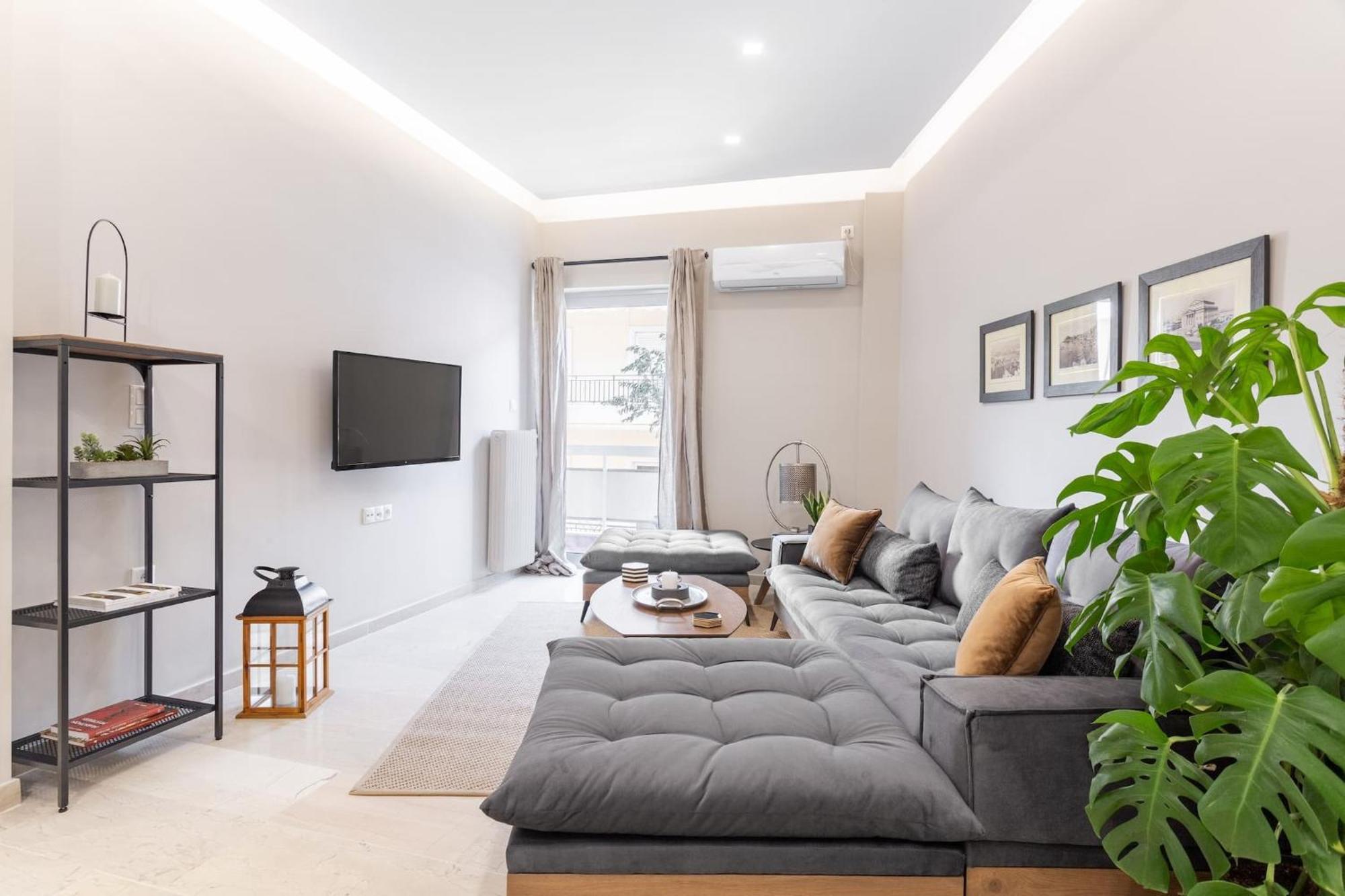 Deluxe 3-Bdrm Urban-Industrial Apt At Acropolis Atene Esterno foto